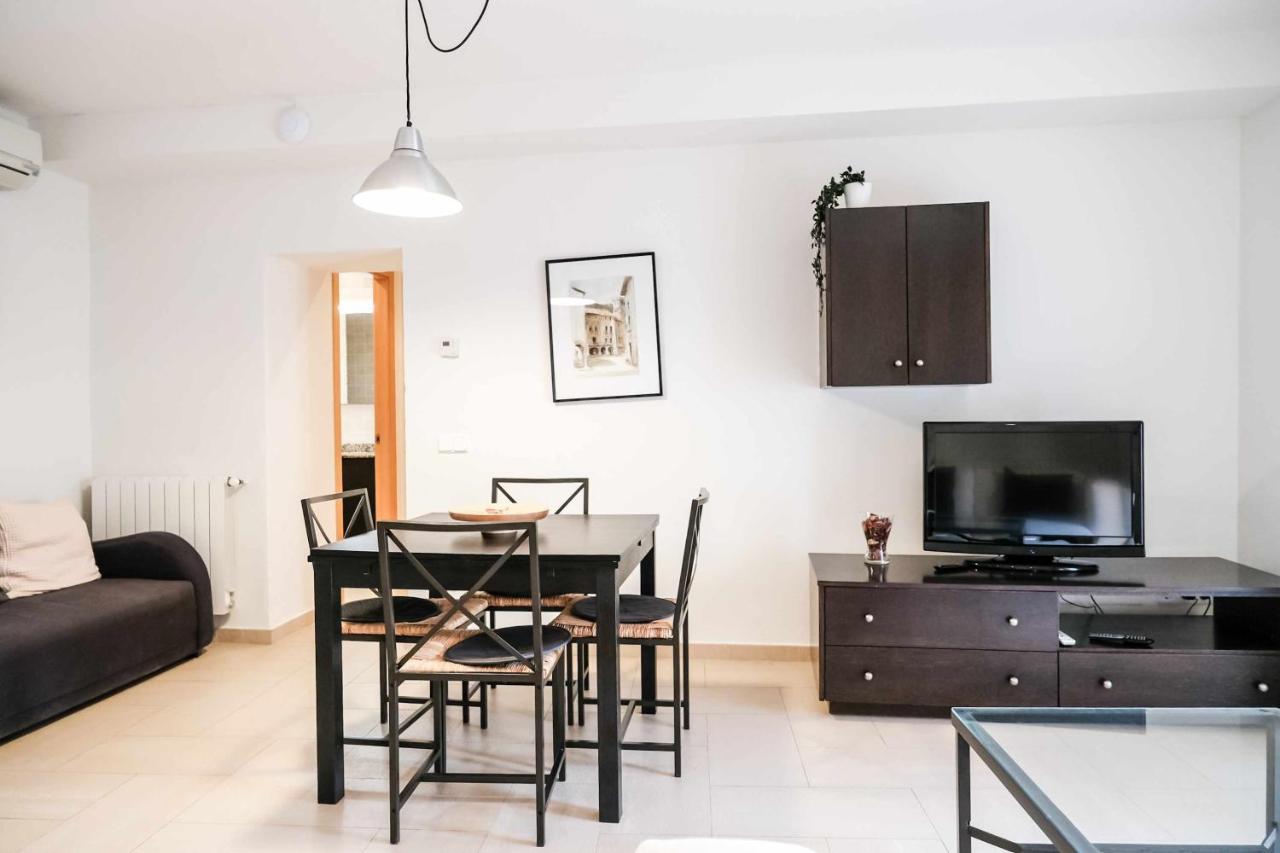 בסלו Apartamentos Cal Fuster חדר תמונה